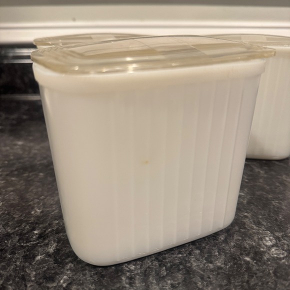 Vintage Hazel Atlas Milk Glass Refrigerator Dishes 1940-50s Plastic Lid Set of 3 - Picture 2 of 7